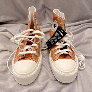Chuck Taylor All Star Lift Hi Sneakers in Clay/Gold Sparkle